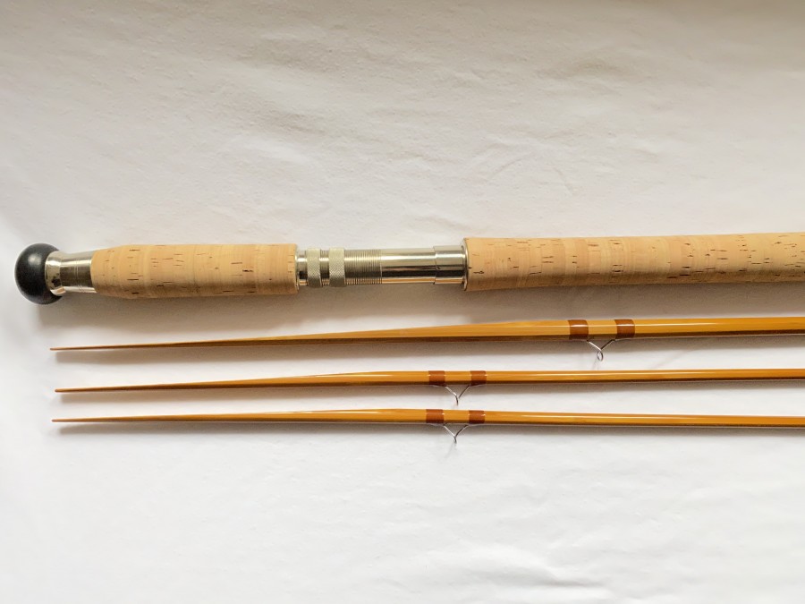 Gespliesste Lachsfliegenrute von Balazs Klimo, 8fach gespliesst, spliced, 3tlg., 12", Klasse 7/8, 520 Gramm, Florkork und mit Seide gewickelt, Futteral und passender Seidenschnur