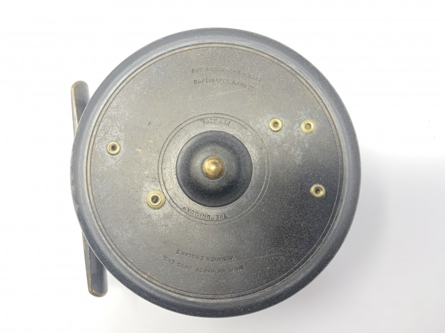 Fliegenrolle Hardy Uniqua 3 3/4", Rechts- oder Linkshand, 35mm Spaltenbreite, glatter Messingfuß, Telefon Latch, Leder Rollenbeutel, technisch sehr gut, Gebrauchsspuren