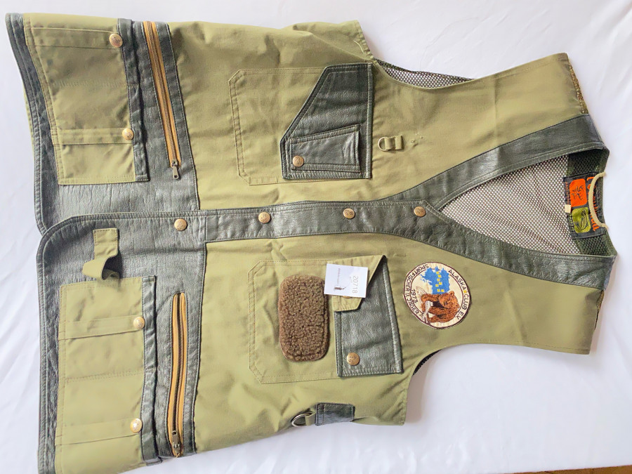 Fliegenfischerweste, Esquimau, Made in France/Paris, zahlreiche Taschen, Grösse 48, sehr guter Zustand