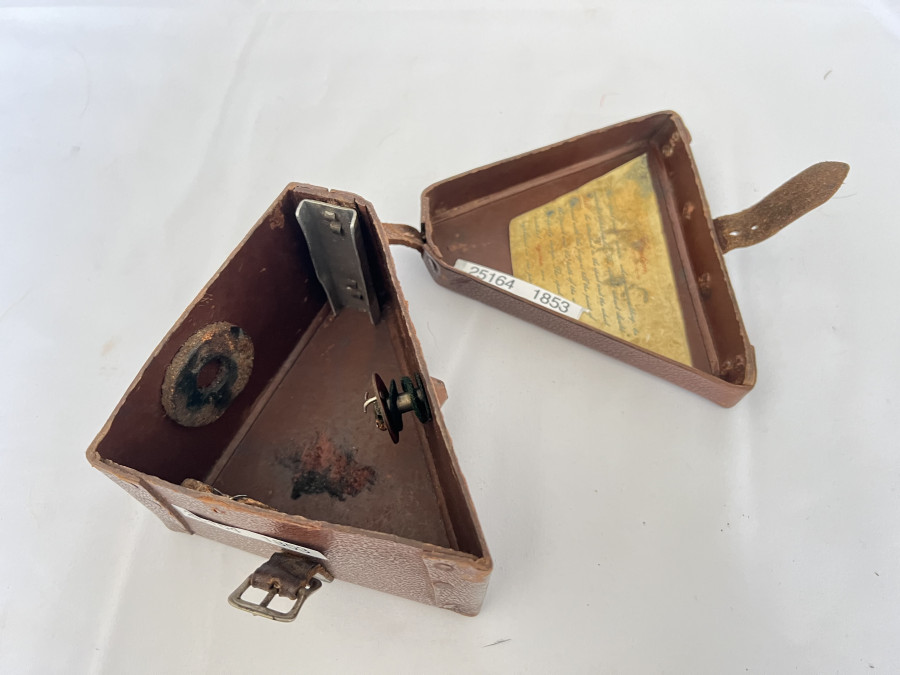 SelteneTriangular Rexine Box für Illingworth No. 3 Spinnel Reel, Original Riemen, guter Zustand