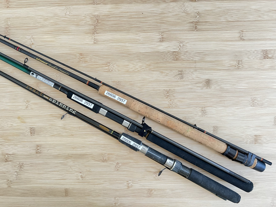 3 Spinnruten, Carbone Composite, 2,10m, WG 20-40g, Kunnan Graphite Composite, 2,10m, Winkle Picker, Silstar spinning, 1,80m, WG 10-20g, Gebrauchsspuren, Transportlänge 1100mm