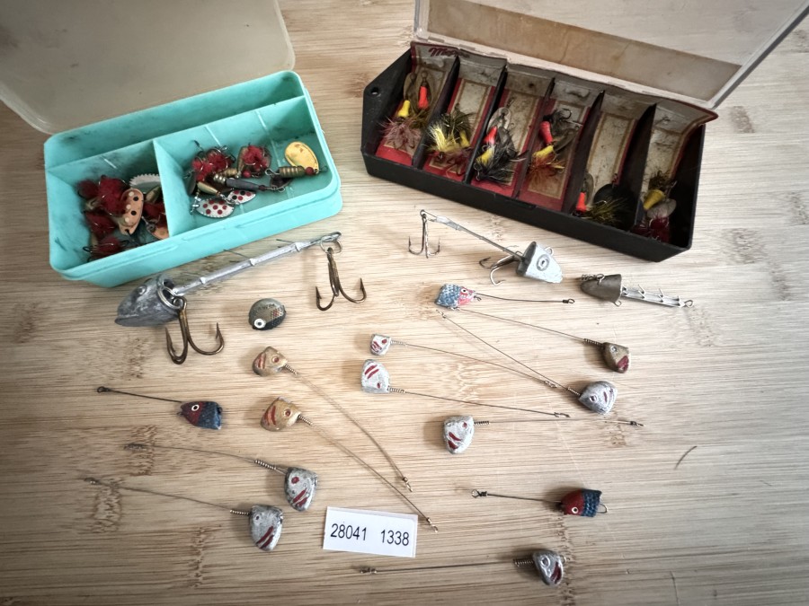 Kunstköder, Box mit 18 Mepps, Mepps Killer Kit, 12 Nepps, diverse Köderfisch-Systeme - gefischt