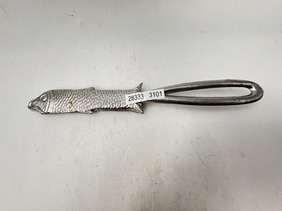 Fischschupper aus Aluminium, um 1960, 21cm lang