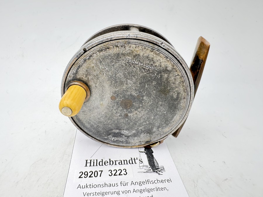 Fliegenrolle, Hardys Patent Alnwick, Perfect, Rechtshand, Ivory Handle, Innengravur: 6, Gewicht 225g, Rollendurchmesser 91mm, Rollenbreite 30mm, Messingrollenfuß gekürzt und verbogen, 67mm, technisch gut, Gebrauchsspuren