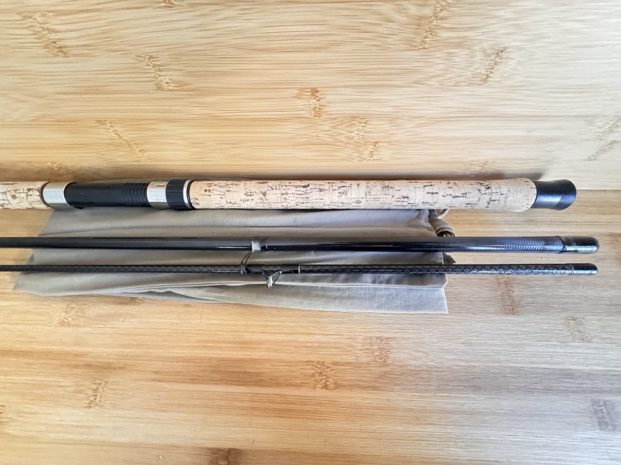 Matchrute, Daiwa, Carbo Whisker Universal VFA-12RS, 3tlg., 3,56m, Futteral (nicht Original), Gebrauchsspuren, Transportlänge 1290mm