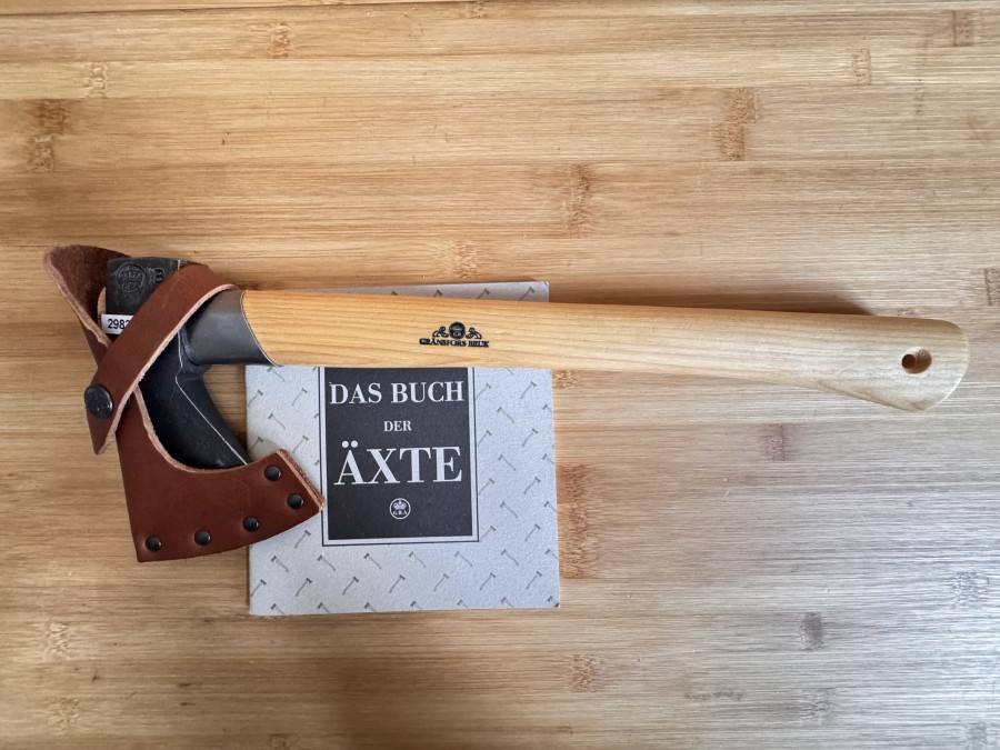 Handaxt, Gränsfors Outdoor Axe,, 425, Griff Amerikanisches Hickory, Lederscheide, Gesamtlänge 370mm, Axtgarantiekarte, Made in Sweden, neu