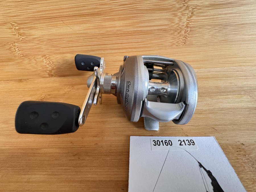 Multirolle & Baitcaster, AbuGarcia, Ambassadeur, Reto Inshore, 17 01 19/30 AK,  7 Bearings, Made in Korea, Linkshand, minimale Gebrauchsspuren