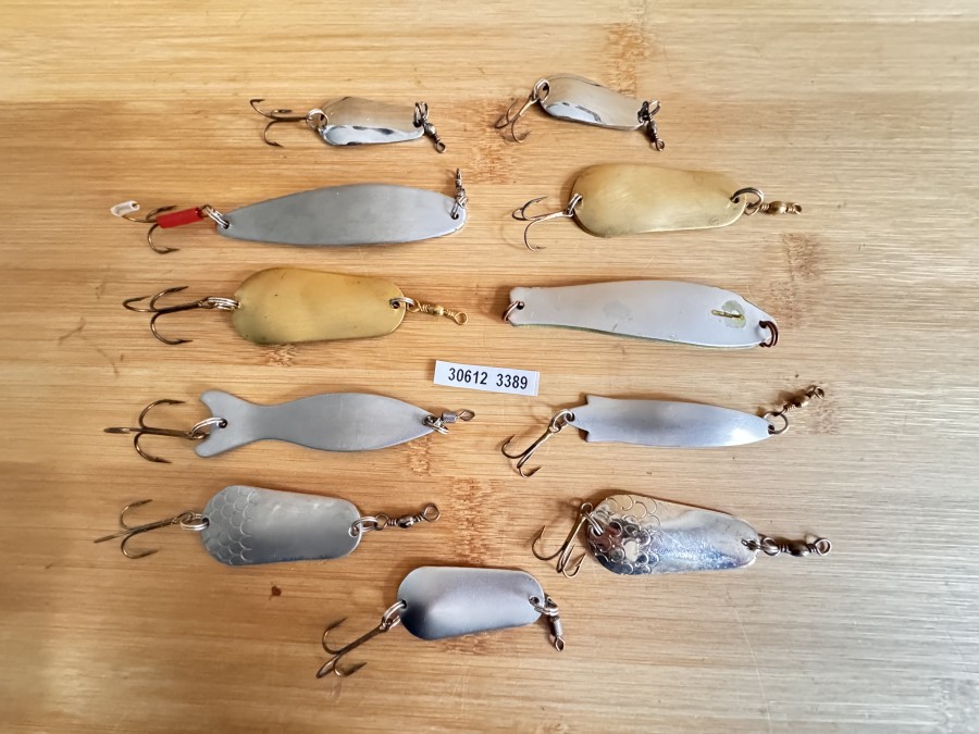 Kunstköder, 11 Stück, Edelstahl und Messing, 50 bis 95mm lang, Gewicht 12 bis 30 Gramm, ungefischt, hergestellt in Bayern
