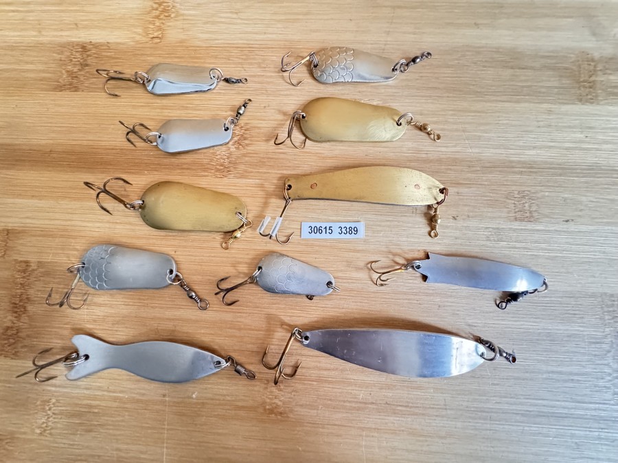 Kunstköder, 11 Stück, Edelstahl und Messing, 50 bis 95mm lang, Gewicht 12 bis 30 Gramm, ungefischt, hergestellt in Bayern