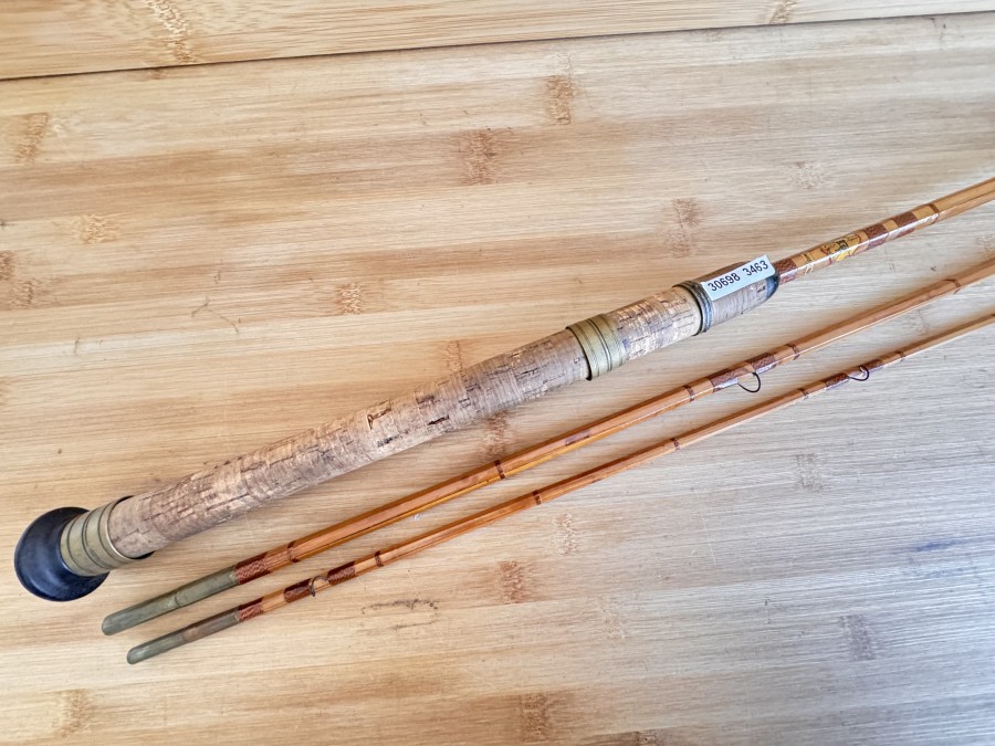 Vintage Gespliesste Angelrute, DAM, Ever Ready, ca. 1930, 3tlg., 265cm, Gewicht 252 Gramm, Messinghülsen, Ringe neu angebracht, Futteral, schönes Dekostück, Transportlänge 980mm