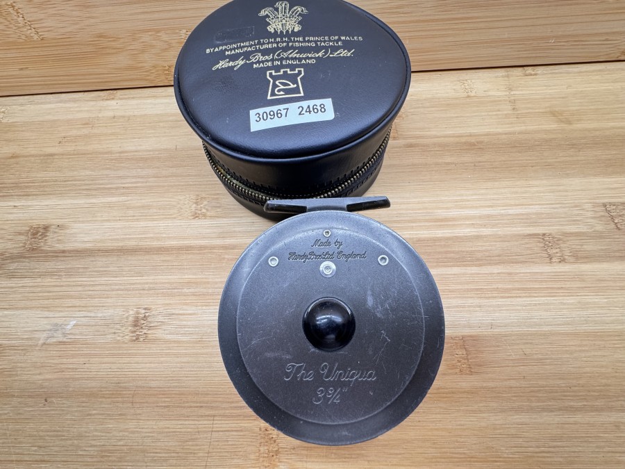 Fliegenrolle, Made by Hardy Bros. Ltd England, The Uniqua 3 3/4", mit Fliegenschnur  TT67, Hardy Rollentasche, Gebrauchsspuren