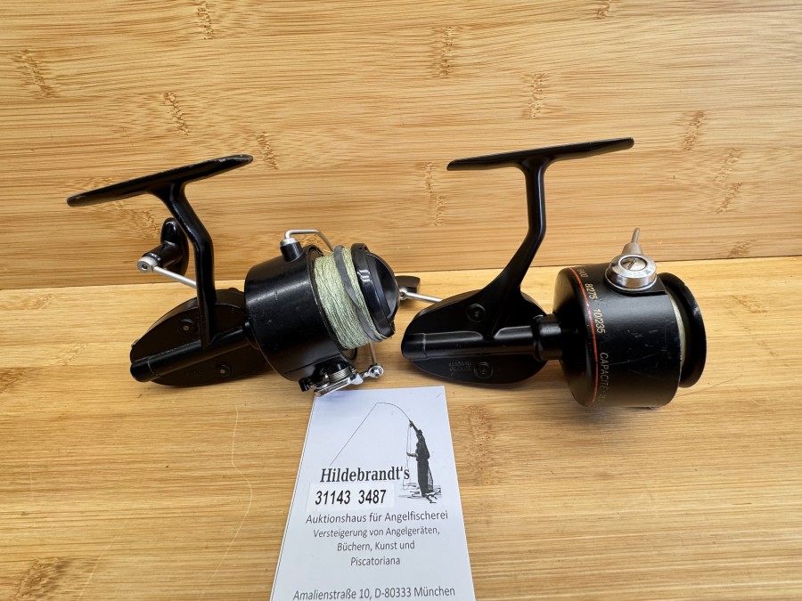 Stationärrolle Mitchell 300A, Linkshand, und Mitchell 330 Otomatic, Balzer Logo, Linkshand, Gebrauchsspuren, Fettwechsel erforderlich