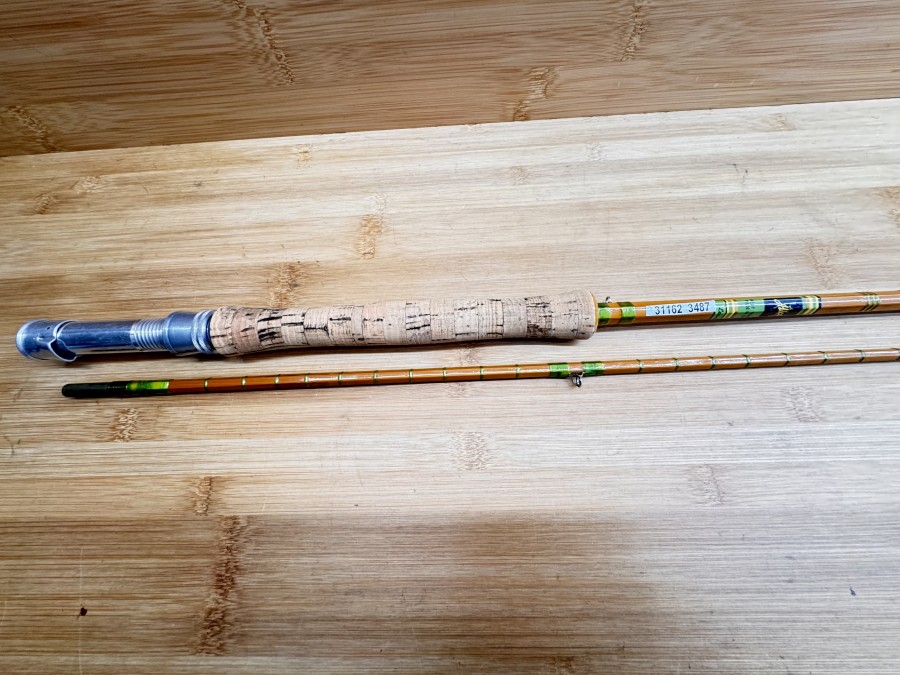 Gespliesste Fliegenrute, Allcocks, Regd Trademark, Made in England, Leander, 2tlg., 3,10m, #7, Gewicht  238g, Brückenringe, Intermediate, Futteral, sehr guter Zustand, Transportlänge  1560mm