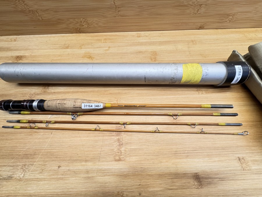 Gespliesste Fliegenrute, Hans Gebetsroither privat, 4tlg., 163cm, W.F.4, 75g, Futteral, Alu Transportrohr, Gebrauchsspuren, Transportlänge 430mm