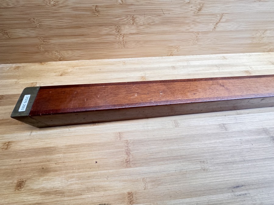 Rutentransportbehälter, Holz, Pyramidenform, unten 70x70mm, oben 40x40mm, Länge aussen 1780mm, Öffnung Unten, Gebrauchsspuren