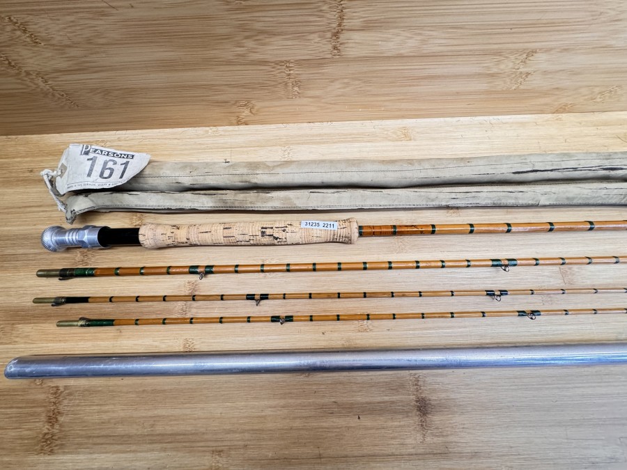 Gespliesste Fliegenrute, Hardy Houghton Rod, Reservespitze, 3tlg., 10", #6, Gewicht 236g, Lock Fast Hülsen, Futteral, beide Spitzen in Alurohr, Gebrauchsspuren, Lieblingsrute von Hugh Falkus, Transportlänge 1080mm