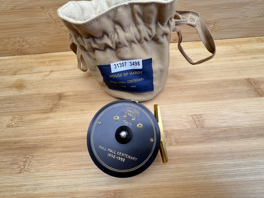 Fliegenrolle, Hardy Bros Makers Alnwick, Pall Mall Centenary 1892 - 1992, #3/4, Links- oder Rechtshand, Rollendurchmesser 70mm, Rollenbreite 28mm, Gewicht 103g, Hardy Rollenbeutel, neu