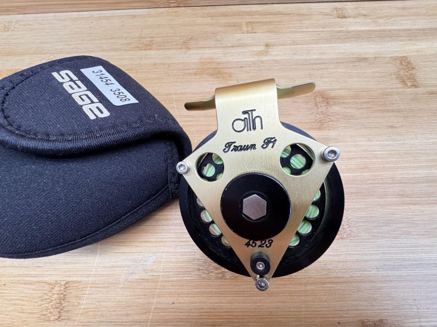 Fliegenrolle, Ari t Hart, Traun F1, 4523, Linkshand, # 5, Gewicht mit Trockenflienschnur WF 5, 122g, Neopren Rollentasche, sehr guter Zustand