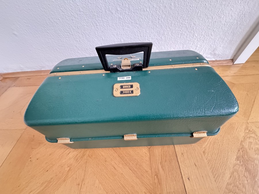 Gerätekoffer, Umco 3060 U, made in Watertown, Fiberglas/Metall, 500x300x300mm, Gebrauchsspuren