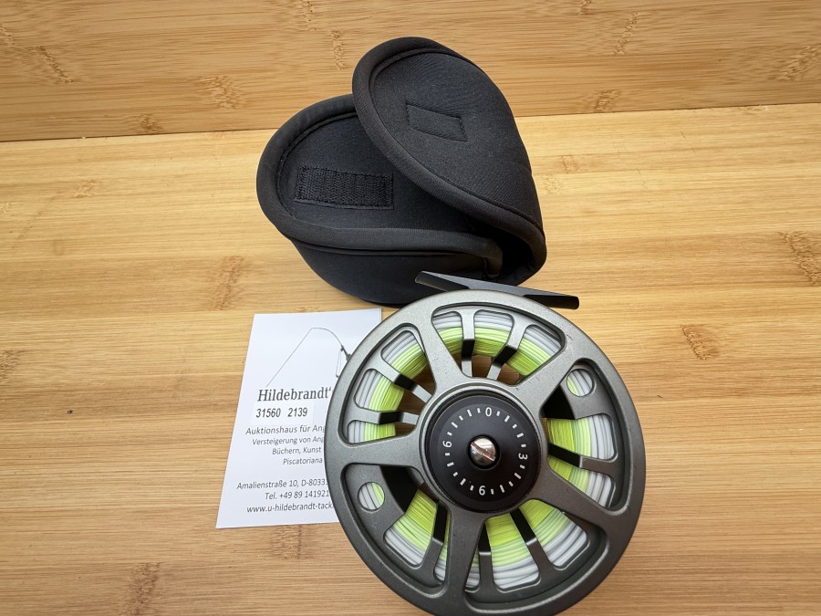 Fliegenrolle, Large Arbor, 7/9, Links- oder Rechtshand umstellbar, Rollendurchmesser 95mm, Rollenbreite 40mm, Gewicht mit Fliegenschnur Baltic Sea Trout X WF 9 F - 35m, 218g, Neopren Rollentasche, im Karton