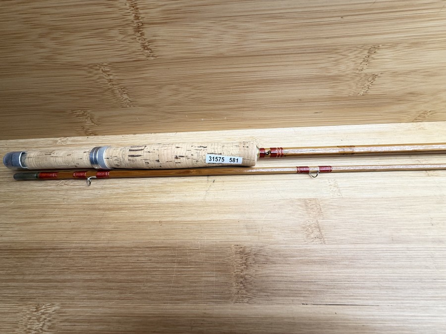 Gespliesste Fliegenrute, J.S. Sharpe Ltd. Aberdeen, Impregnated, Made by Farlow´s, under Pezon + Michel License, Super Parabolic Fario Club, Made in France, 2tlg., 8.6", #5-6, Gerwicht 139g, Futteral, Gebrauchsspuren,