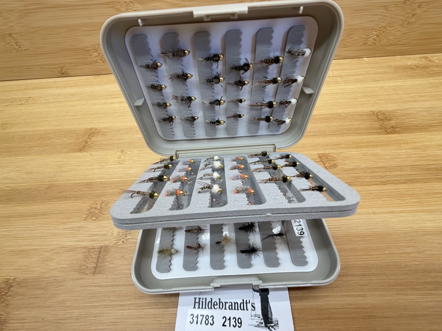 Fliegensortiment, Kunststoff Foambox, 125x95x30mm, mit 84 Trockenfliegen und Nymphen, Tungsten Jig´s, Grösse 12-18