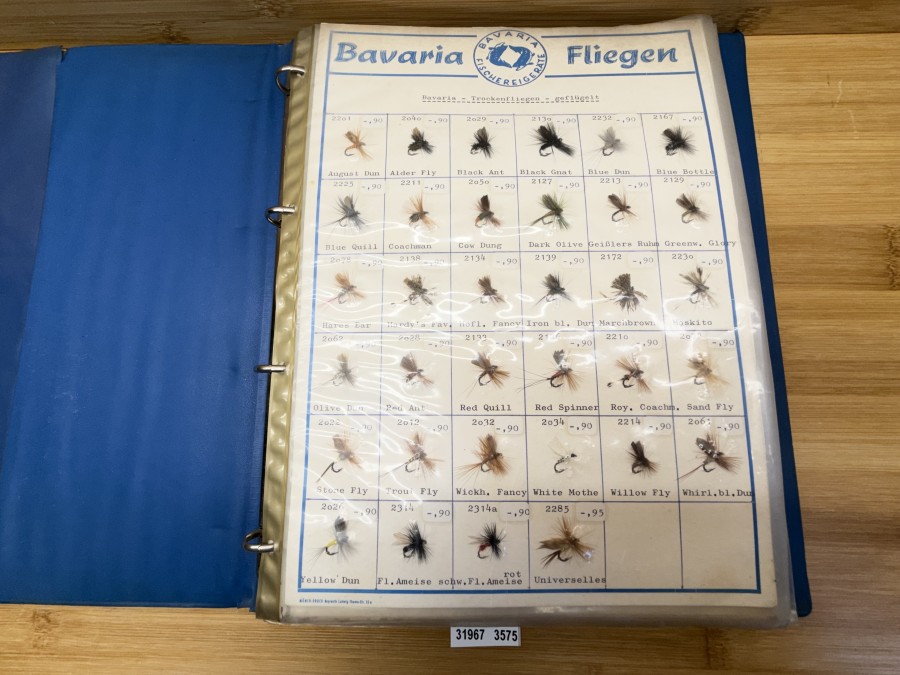 Mustermappe, Bavaria Fliegen, 201 verschiedene Fliegen, 10 Musterkarten mit Trockenfliegen geflügelt, Pütlach Serie, Nymphen, Wet Flies, Nymphs for Lakes & Reservoirs, Nymphs, Maifliegen geflügelt, Hechelmaifliegen, 2x Streamer, Lachsfliegen