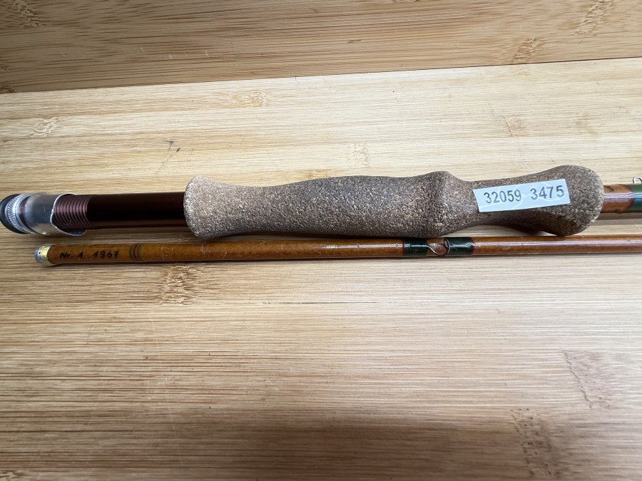 Fliegenrute, Hohlglas, Bavaria Exakt - Parabolik, Nr. 1 - 1967, gefischt von Frau Marga Bischoff, ungleich geteilt, 2tlg., 2m51.5cm, #5, Gewicht 112g, Futteral, Gebrauchsspuren, Transportlänge 1420mm
