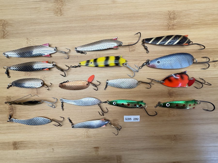 Kunstköder, ABU + ABU Garcia, 1x Toby Eat, 20g, 50mm, 1x Atom, 20g, 60mm, 1x Salar, 40g, 90mm, 3x 16g, 1x Toby, kupfer, 12g, 75mm, 2x kupfer, 20g, 75mm, 1x Toby, kupfer, 28g, 90mm, 1x Toby, 18g, 90mm, 2x Ellips, nickel, 12g, 80mm, 3x Toby Form 18g, 22g, 25g, 90mm, gefischt und neu