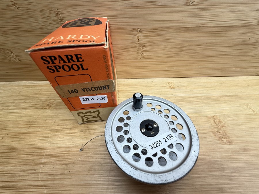 Ersatzspule, House of Hardy England, 140 Viscount, mit Backing, Gebrauchsspuren