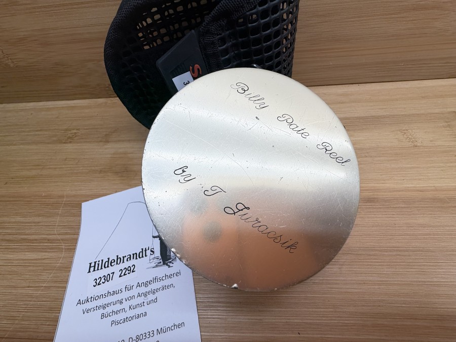 Fliegenrolle, By Ted Jurascik, Billy Pate, K551, Antireverse, Rollendurchmesser 88mm, Rollenbreite 38mm, Gewicht 259g, mit Backing, Simms Rollentasche, Gebrauchsspuren