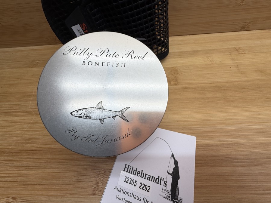 Fliegenrolle, By Ted Juracsik, Antireverse, Billy Pate, Bonefish, J637, Linkshand, Rollendurchmesser 88mm, Rollenbreite 44mm, Gewicht 265g, mit Backing, Simms Rollentasche, Gebrauchsspuren