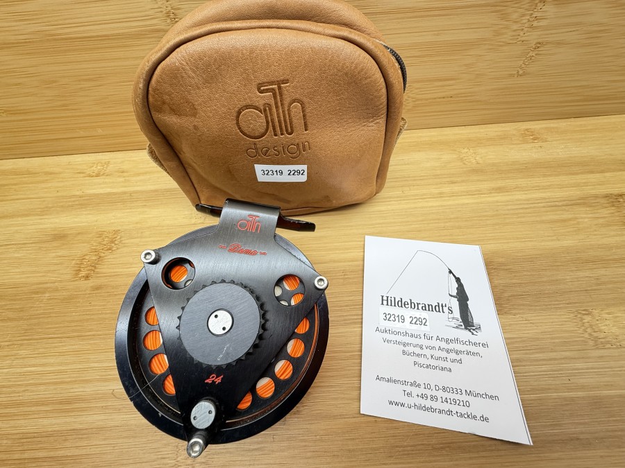 Fliegenrolle, Ari t Hart, Demo, 24, Linkshand, Rollendurchmesser 80mm, Rollenbreite 30mm, Gewicht 219g, mit Trockenfliegenschnur Wulff TT 6 F, Rollentasche, Gebrauchsspuren