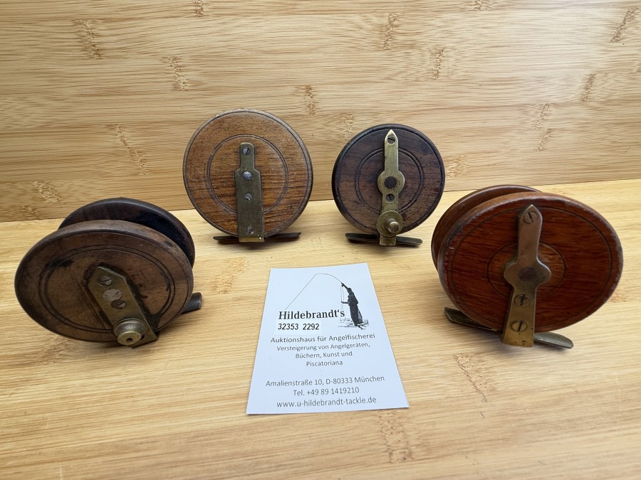 4 Vintage Holzrollen, Rücken und Fuß Messing, Durchmesser 89mm, 77mm, 65mm, 64mm, Gebrauchsspuren