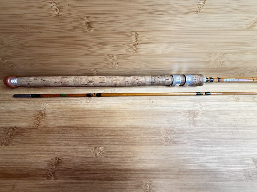 Gespliesste Spinnrute, Pezon et Michel, Parabolic Salmon, Made in France, 6116157, 2tlg., 3,10m, (Spitze 100mm kürzer, wurde repariert), Gewicht 288g, Futteral, Gebrauchsspuren, Transportlänge 1650mm