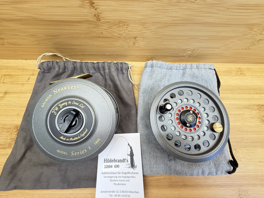 Lachsfliegenrolle, J.W. Young & Sons Ltd., Made in Redditch England, Salmon Neauvex Fly, Model Series I, 1840, Links- oder Rechtshand, #10, Rollendurchmesser  105mm, Rollendurchmesser 45mm, Gewicht mit Fliegenschnur 360g, Reservespule mit Fliegenschnur, Rollenbeutel, Gebrauchsspuren