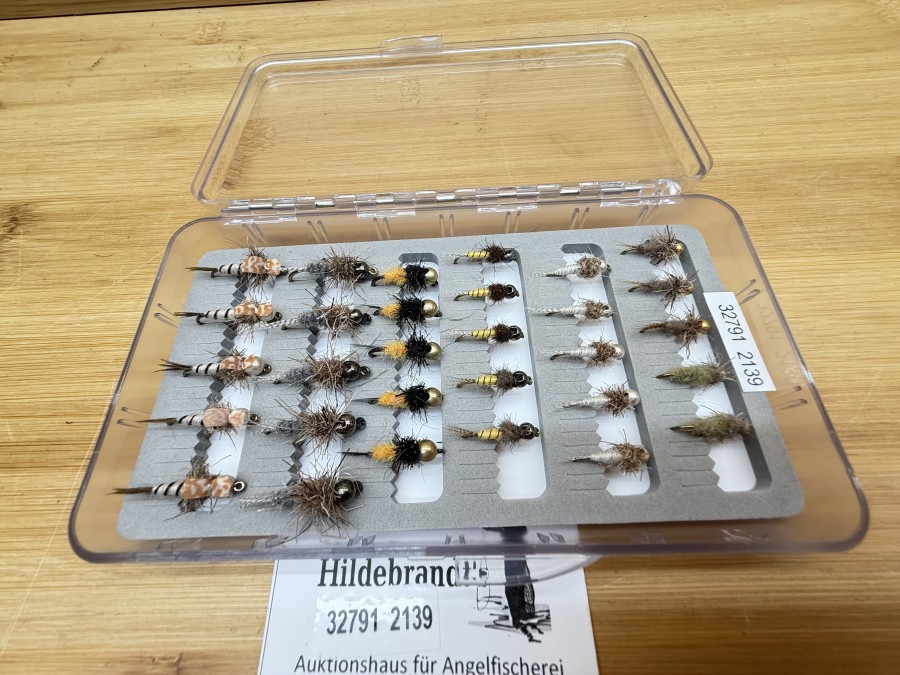 Nymphensortiment, 30 Stück, Tungstenkugel, Tiemco Haken, Grösse 10 bis 16,  in Kunststoffbox mit geschlitztem Schaum, 155x90x25mm, ordentliche Qualität