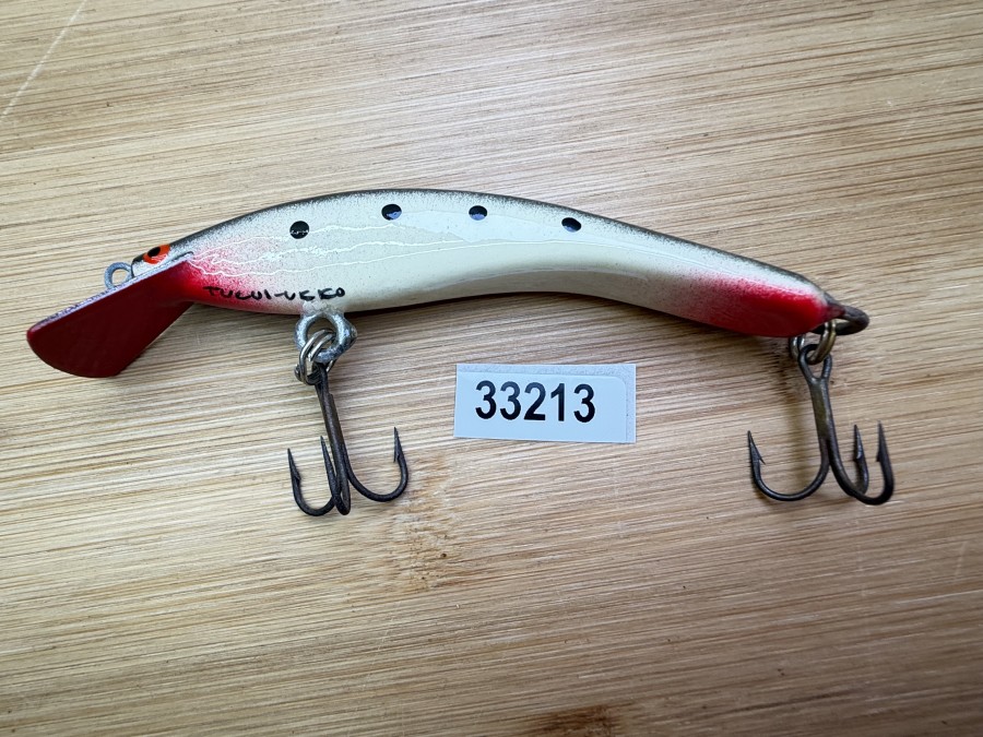 Wobbler, Turus Ukko, Handmade in Finland, gemarkt, rot/beige/schwarz, Punkten, 9cm, 11,00g, ungefischt