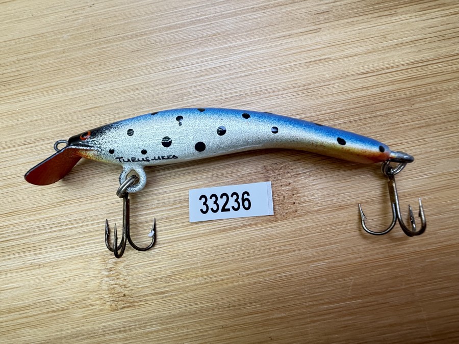 Wobbler, Turus Ukko, Handmade in Finland, gemarkt, gelb/gold/rot/schwarz, mit  schwarzen Punkten, 9cm, 11,00g, ungefischt
