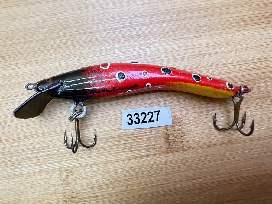 Wobbler, Turus Ukko, Handmade in Finland, gemarkt, gold/orange/schwarz, weiss/schwarzen Punkten, 9cm, 11,00g, ungefischt