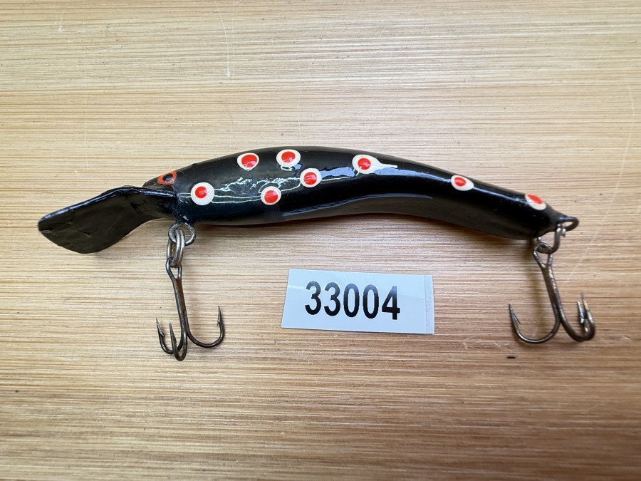 Wobbler, Turus Ukko, Handmade in Finland, Watchmen, schwarz mit weiss/roten Punkten, 7cm, 5,50g, ungefischt