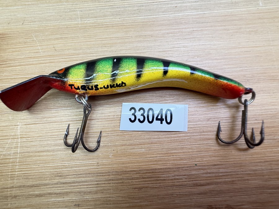 Wobbler, Turus Ukko, Handmade in Finland, gemarkt, rot/gelb/grün/dunkel, 7cm, 5,50g, ungefischt