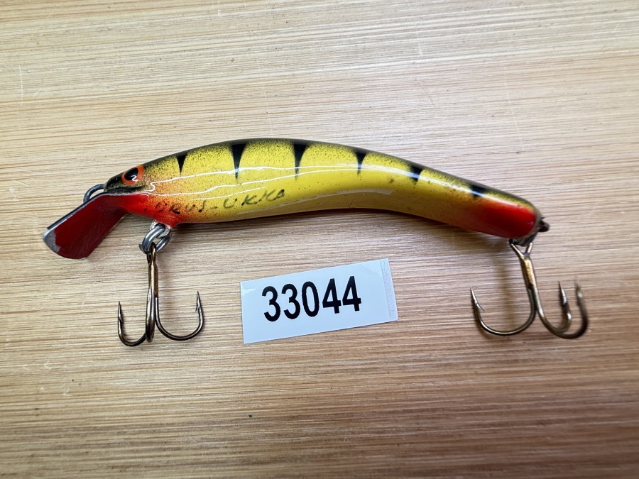 Wobbler, Turus Ukko, Handmade in Finland, gemarkt, rot/gelb/schwarz, 7cm, 5,50g, ungefischt