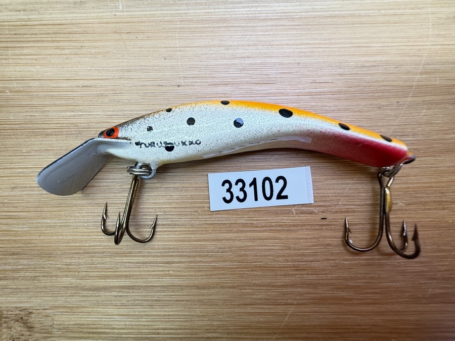 Wobbler, Turus Ukko, Handmade in Finland, gemarkt, beige/orange/schwarz,  schwarze Punkte, 7cm, 5,00g, ungefischt