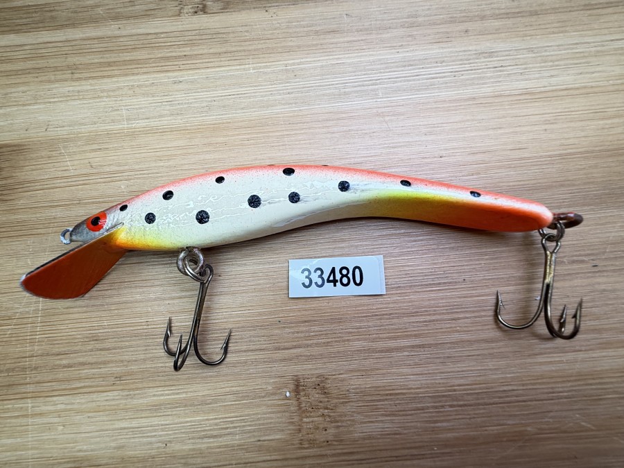 Wobbler, Turus Ukko, Handmade in Finland,  orange/creme/orange/schwarz, mit schwarzen Punkten, 12cm, 15,00g, ungefischt