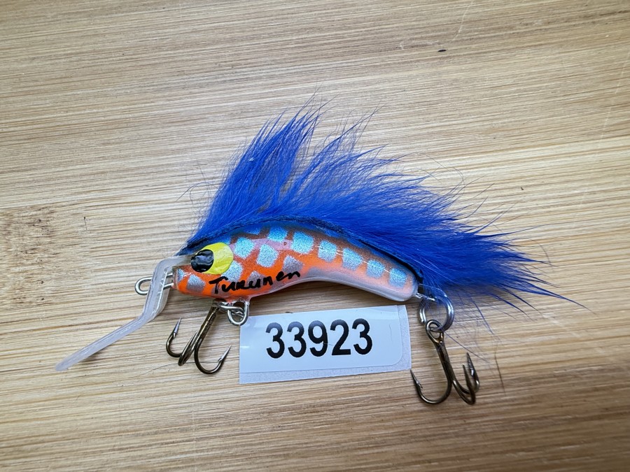 Wobbler, Turunen Finland, gemarkt, 4cm, 4g, beige/orange/blau, blauer Fellstreifen, ungefischt