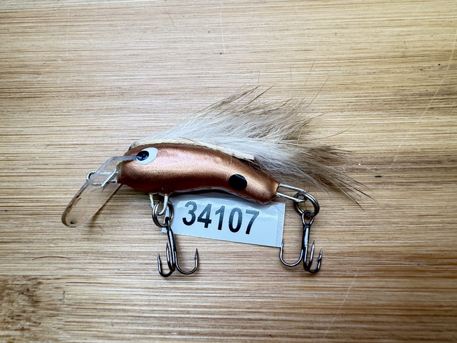Wobbler, Turunen Finland, 3cm, 4g, kupfer, beiger Fellstreifen, ungefischt