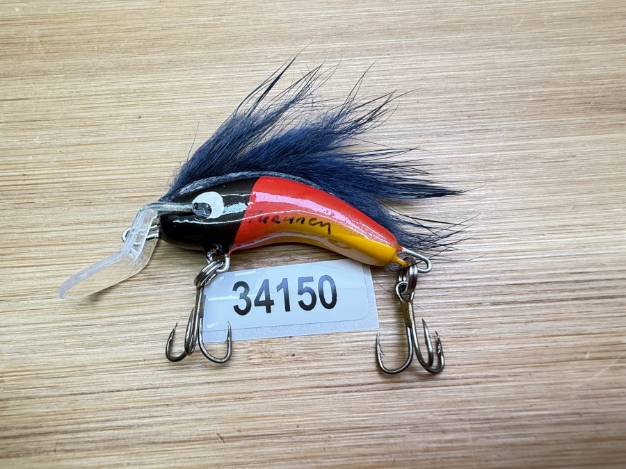 Wobbler, Turunen Finland, gemarkt, 3cm, 4g, gelb/rot/schwarz, schwarzer Fellstreifen, ungefischt