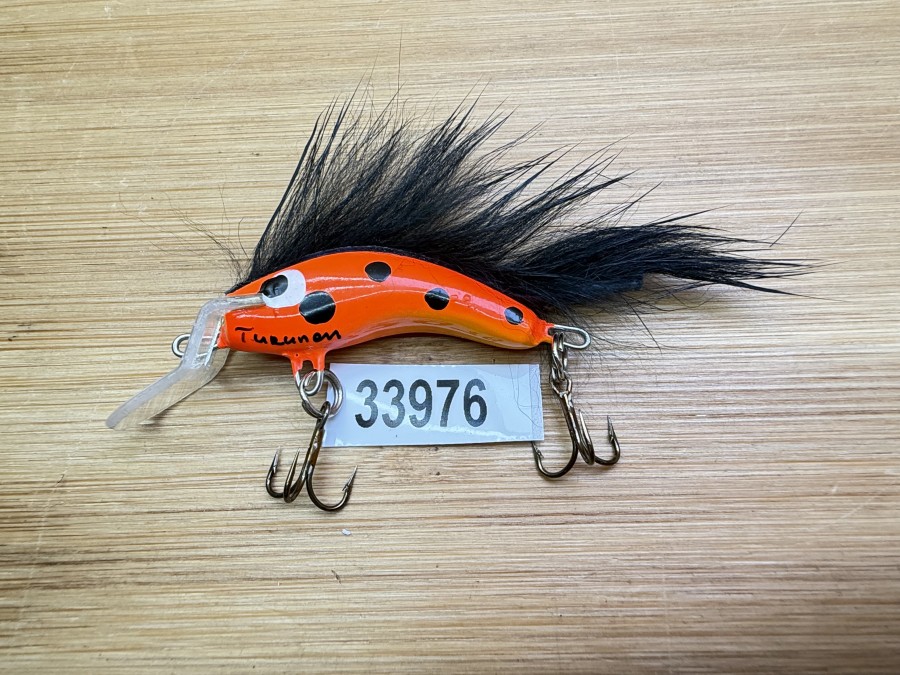 Wobbler, Turunen Finland, gemarkt, 4cm, 4g, orange/rot/schwarz, schwarzer Fellstreifen, ungefischt