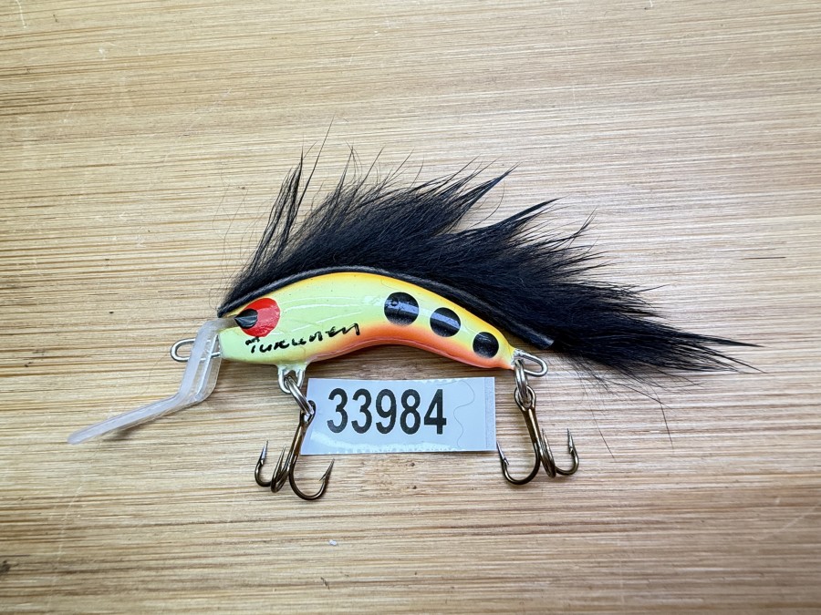 Wobbler, Turunen Finland, gemarkt, 4cm, 4g, orange/gelb/schwarz, schwarzer Fellstreifen, ungefischt